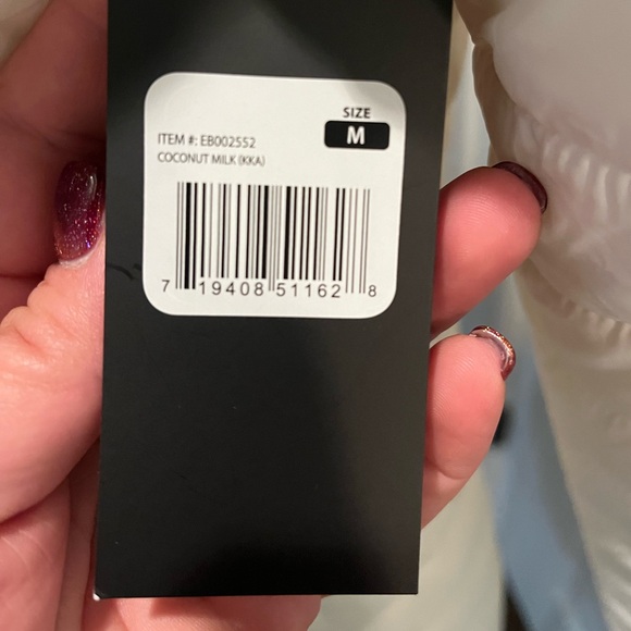 Woman’s Eddie Bauer medium NEW puffer white cream winter jacket puffer coat - Picture 5 of 11